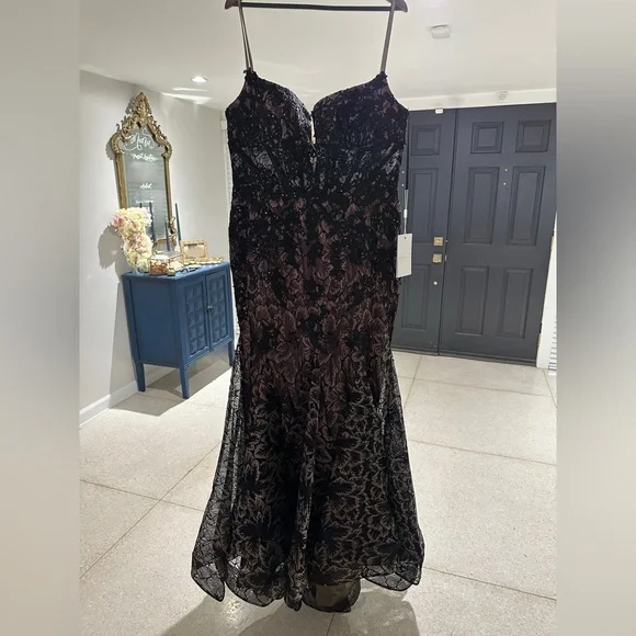 NWT Mac Duggal Black Lace Evening Gown - Picture 6 of 6